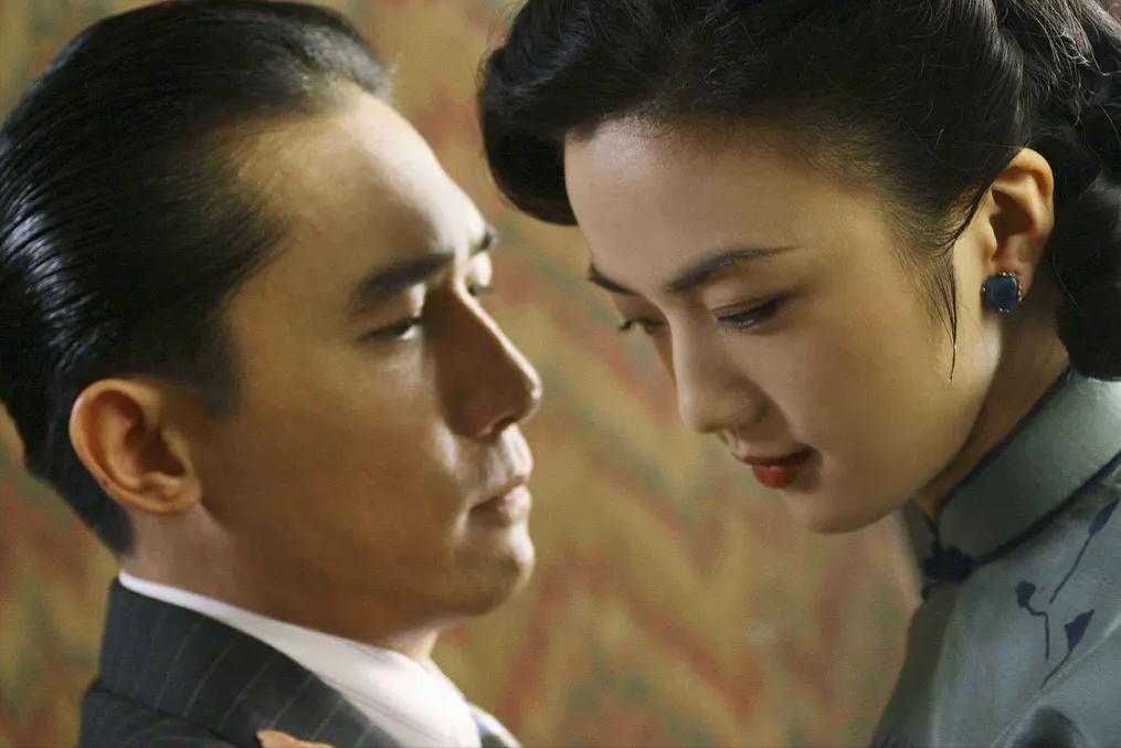 王菊回应观众质疑感情戏尺度大,王菊回应床戏尺度质疑