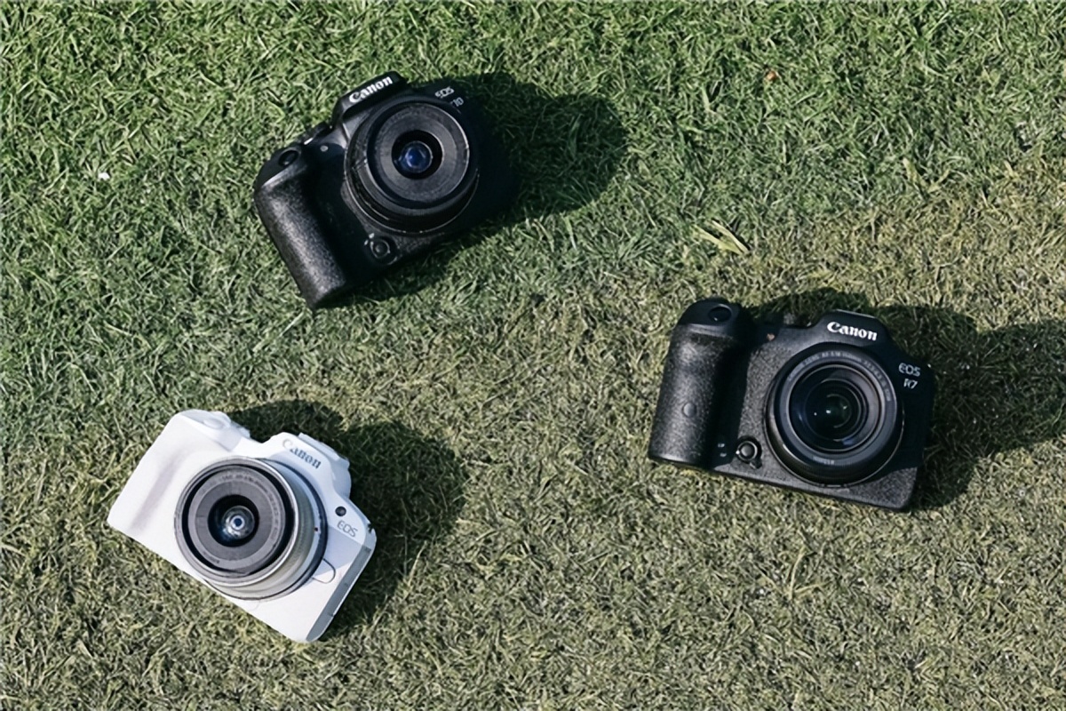 毕业季怎样拍出更美的自己?交给这三款青春专微准没错