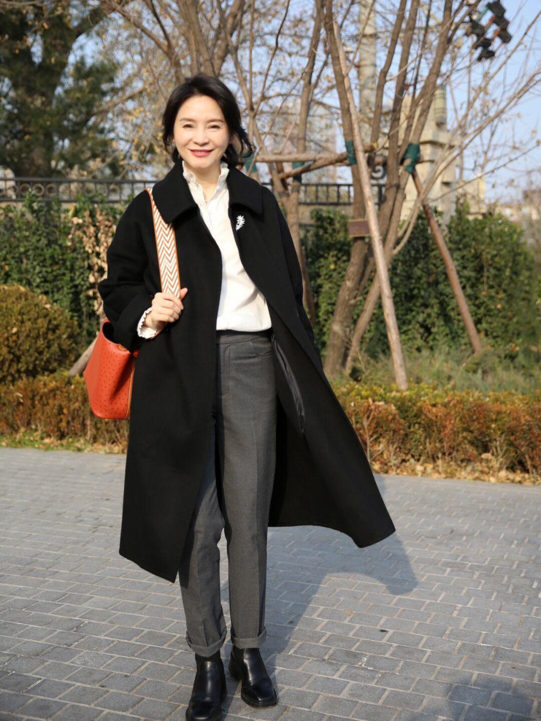 中年少女开春这样穿洋气上档次,大年三十这样穿时尚减龄显瘦遮肉