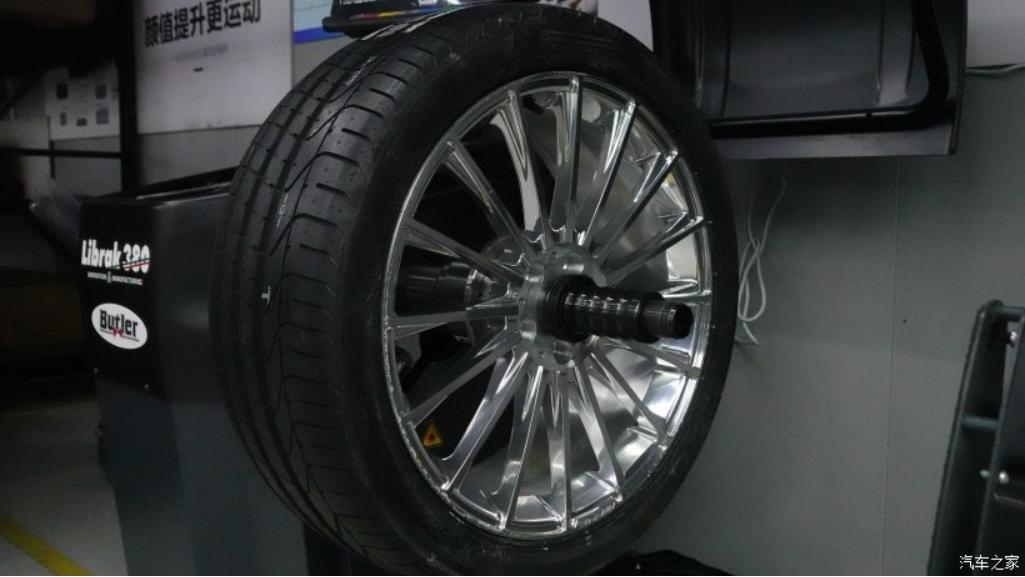 奔驰amggt63s升级先行版包围,奔驰amgc63改装外观