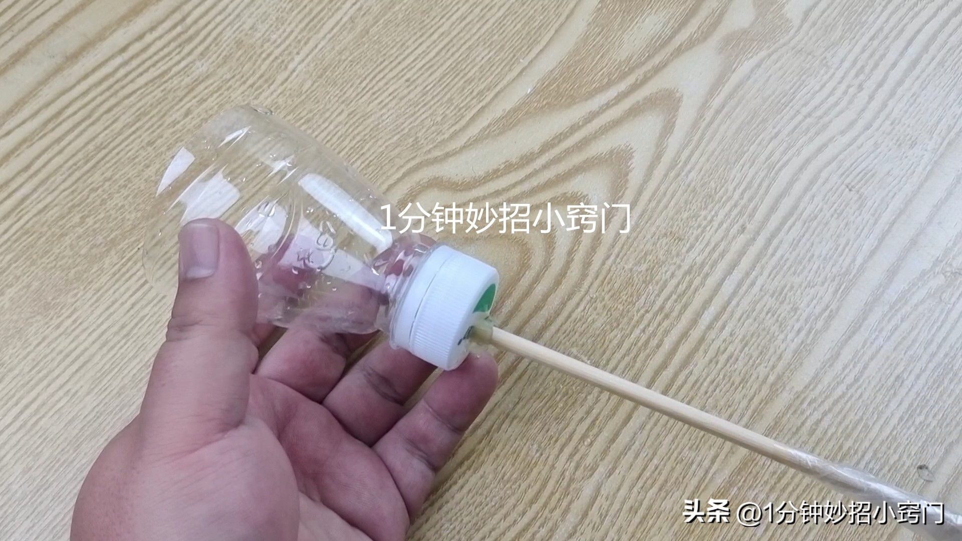马桶被筷子卡住了怎么快速疏通,用什么方法可以堵马桶