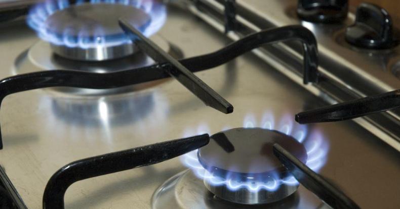 煤气灶有个小机关只需动一动,燃气灶上的小机关在哪里