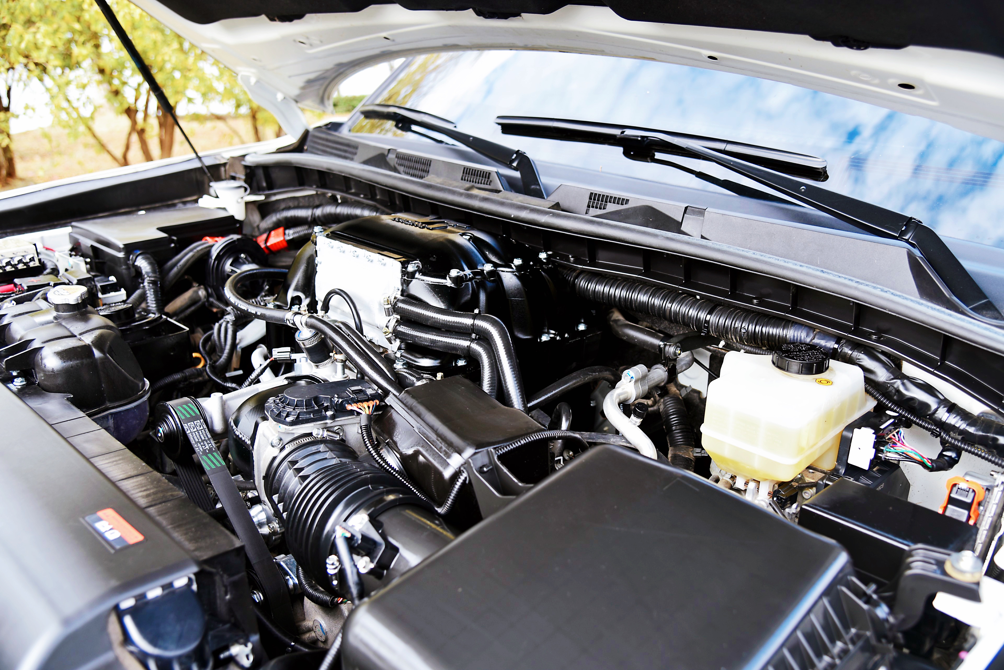 途乐y5.6改机械增压100公里实测,途乐5.6加机械增压提速效果