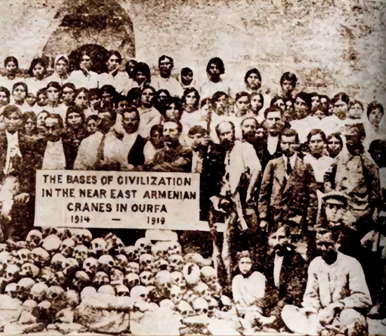 地球上的人类怎么出现的,为什么还分出黄黑白?这定论对吗