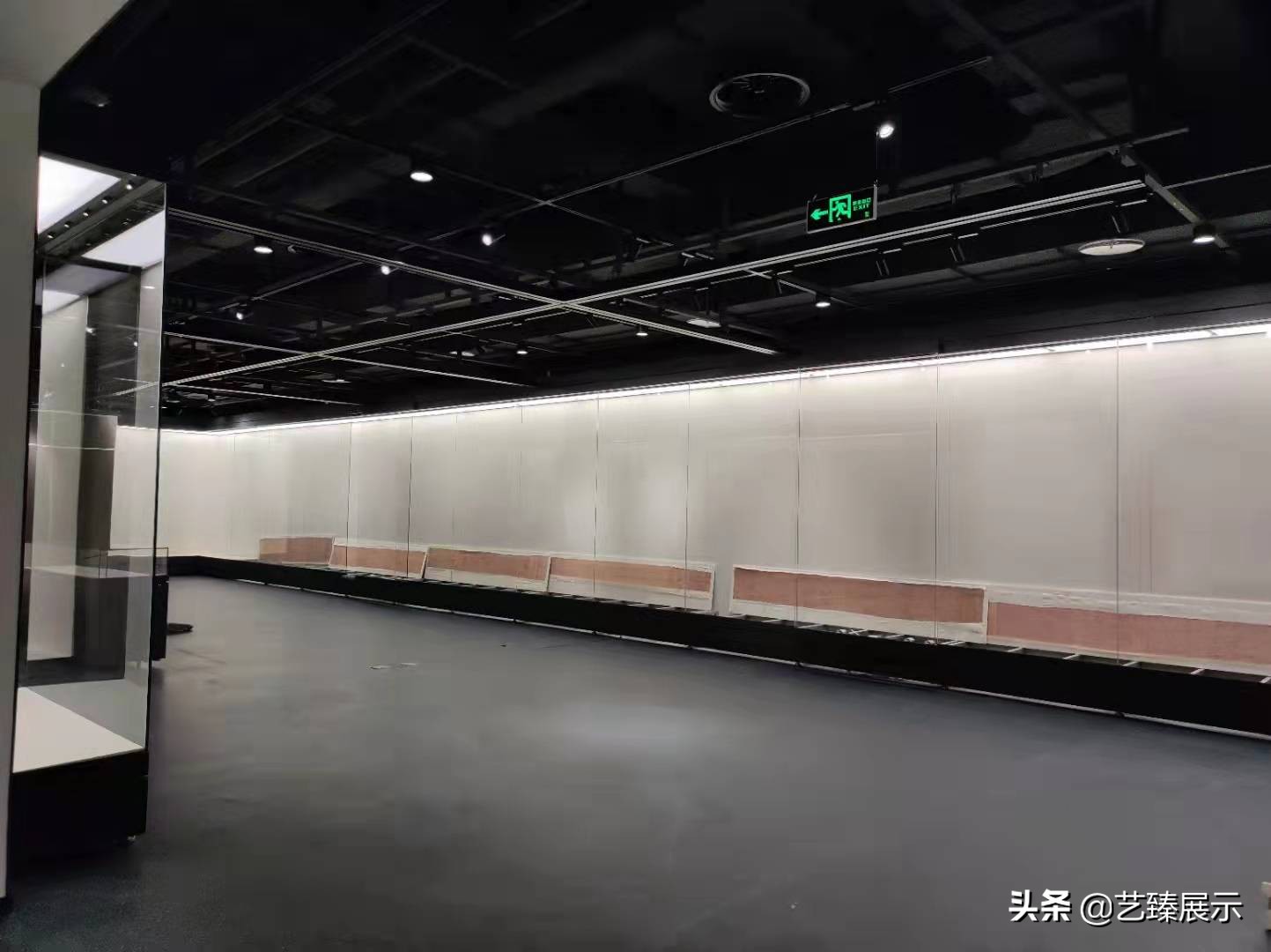 博物馆文物展柜设计分析,博物馆展柜跟普通展柜的区别