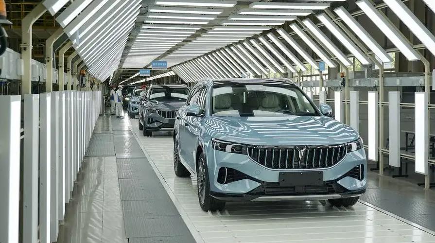 岚图梦想家和岚图free哪个更智能,岚图梦想家降价了么