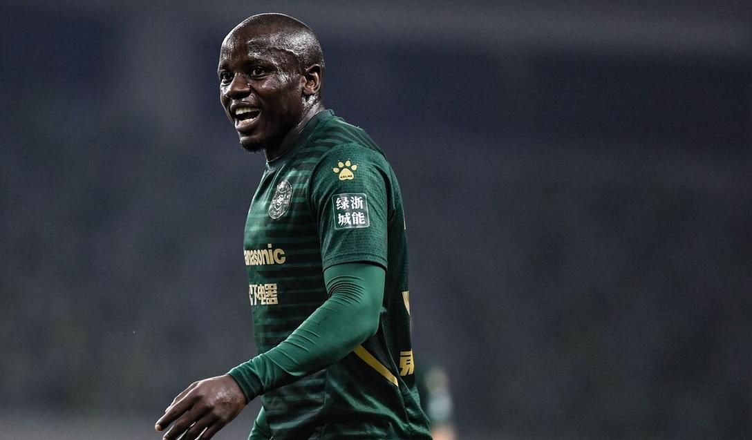 穆谢奎：打篮球出身的大连人队史第一射手，35岁还在中超名列前茅