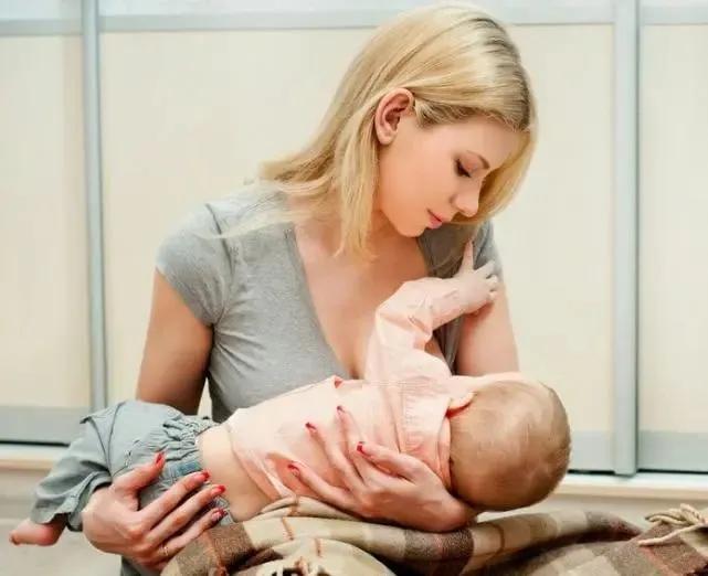 哺乳期奶涨有硬块又疼吃哪种药,涨奶疼的厉害怎么回奶