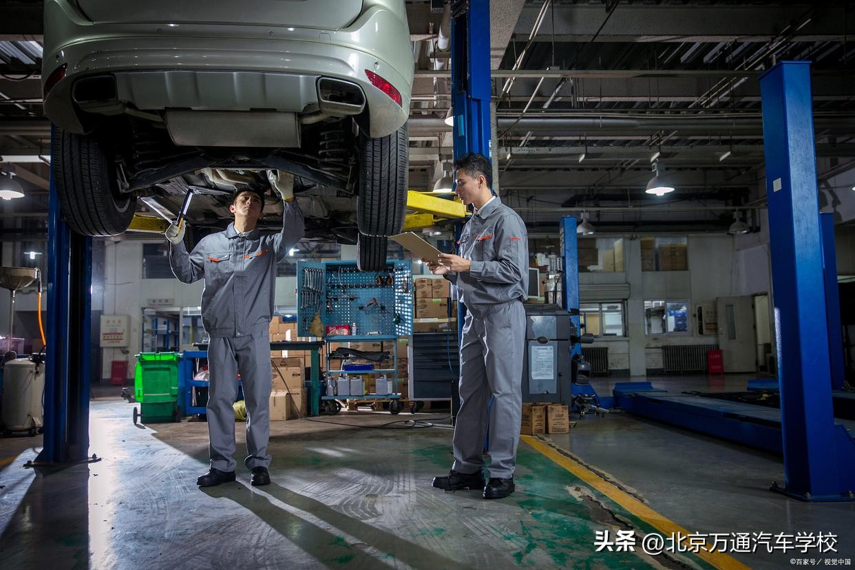 新能源汽车维修专业发展前景如何,30岁去学新能源汽车维修有前途吗