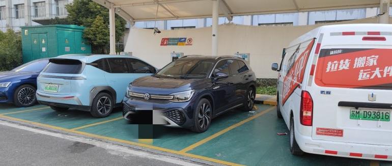 ID.6延续了ID家族的统一设计