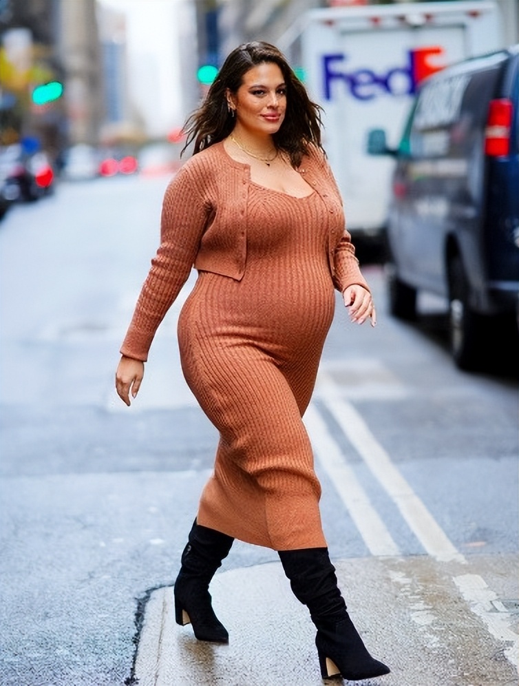 全球身价最高的大码模特：高177重180斤，没有赘肉，曲线凹凸有致