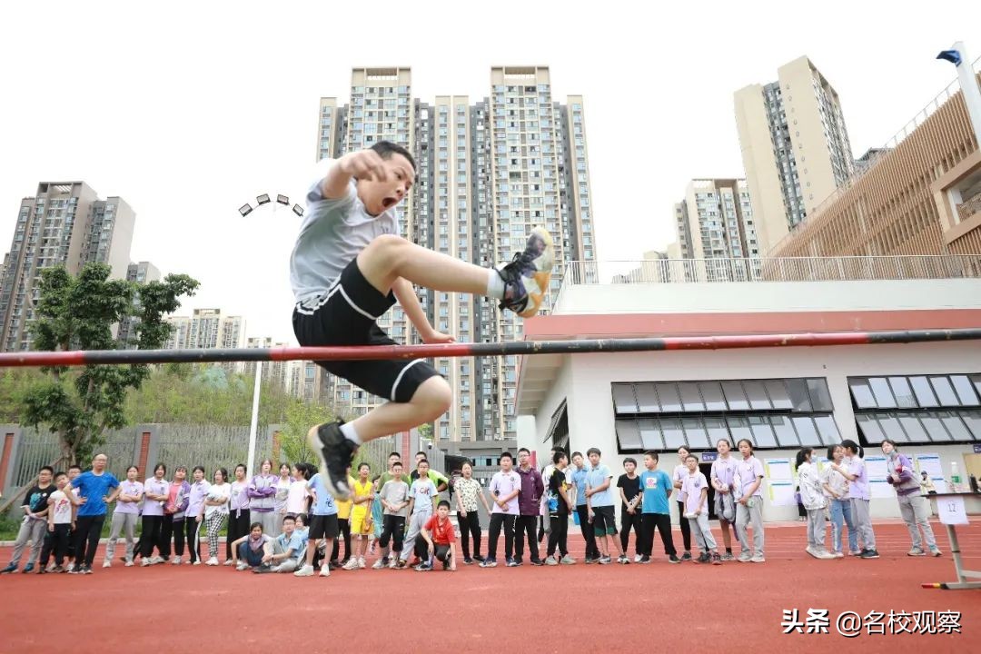 中考立定跳远女生评分标准2022,四年级女生立定跳远如何拿第一名