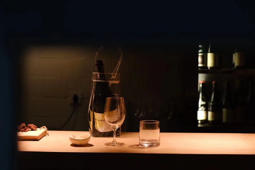 _,¦3」∠_想空腹在杭州酒吧正经喝醉，可真难！