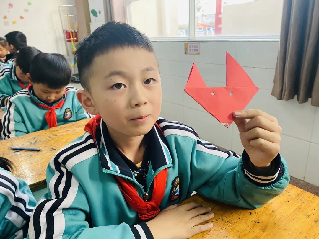 折纸社团课堂照片,手工社团折纸教案