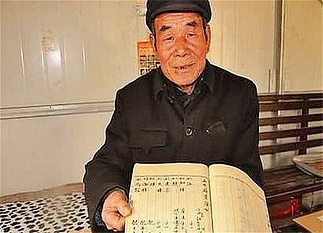 老农拿族谱证明皇室真实身份,宋江后代的族谱