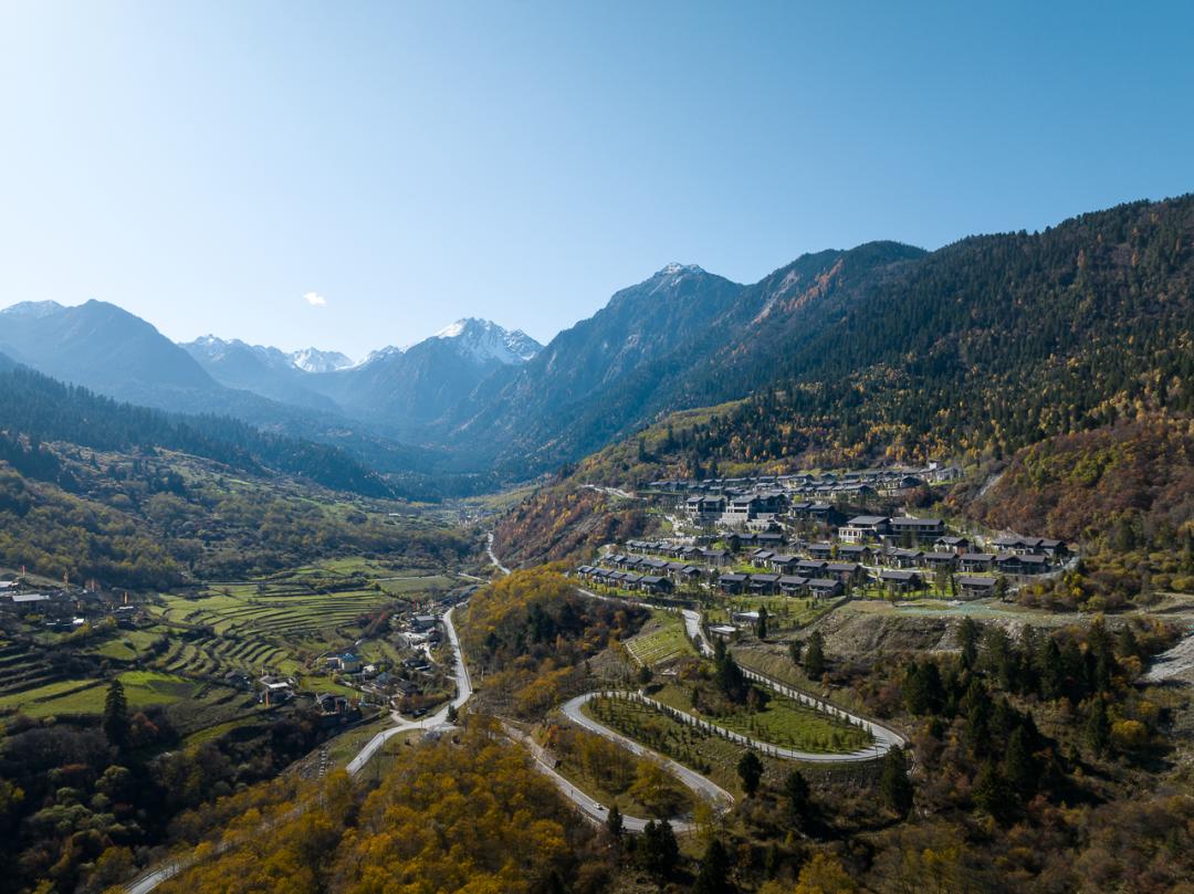 九寨沟丽思卡尔顿隐士度假酒店,全球第一百家丽思卡尔顿