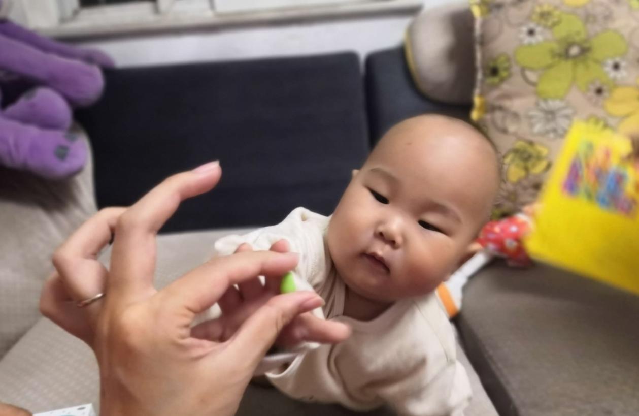 三岁半男孩身高体重标准对照表,最新版0-3岁儿童身高体重标准