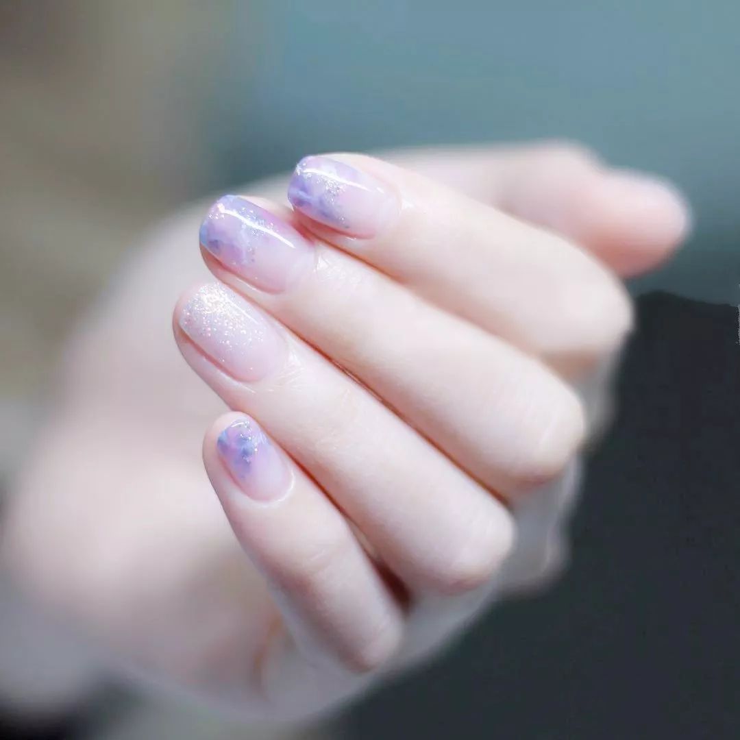 简单又纯又欲的美甲图文,不俗气简单又好看的美甲