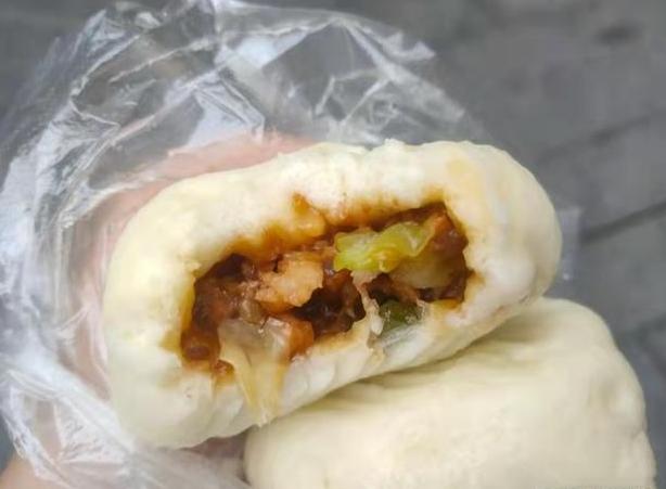 孙海洋家包子铺一年赚50万,孙海洋包子店走红姐妹花