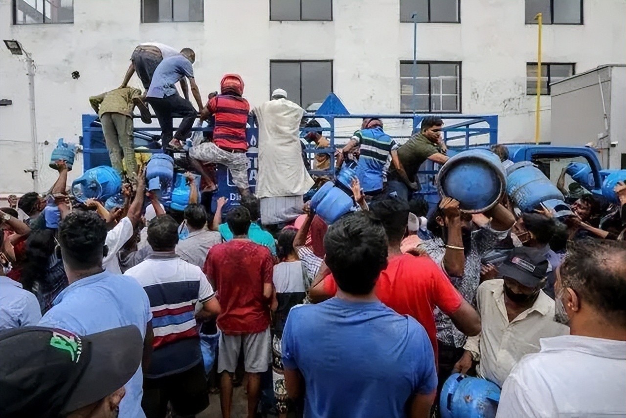 斯里兰卡外汇耗尽原因,斯里兰卡外汇危机怎么样了