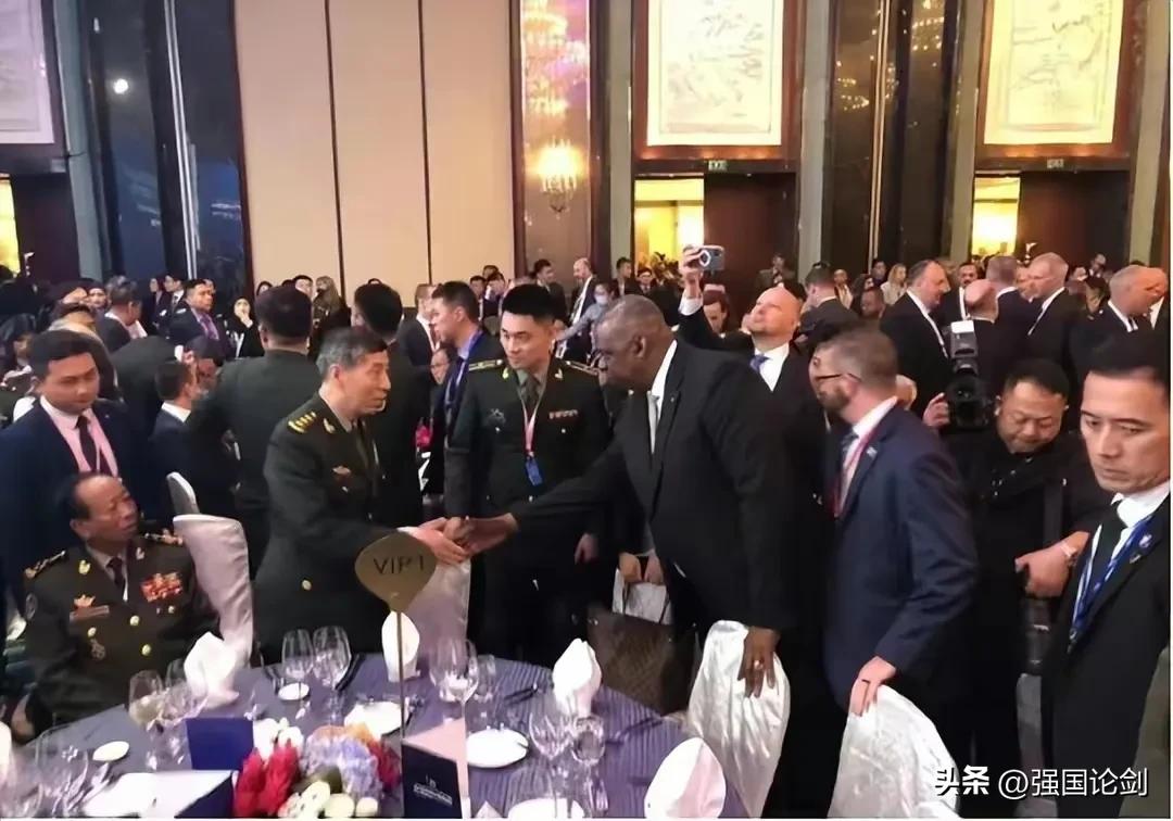 又提两离谱要求,但中国却成功把球踢回,美国必须先答应四个条件