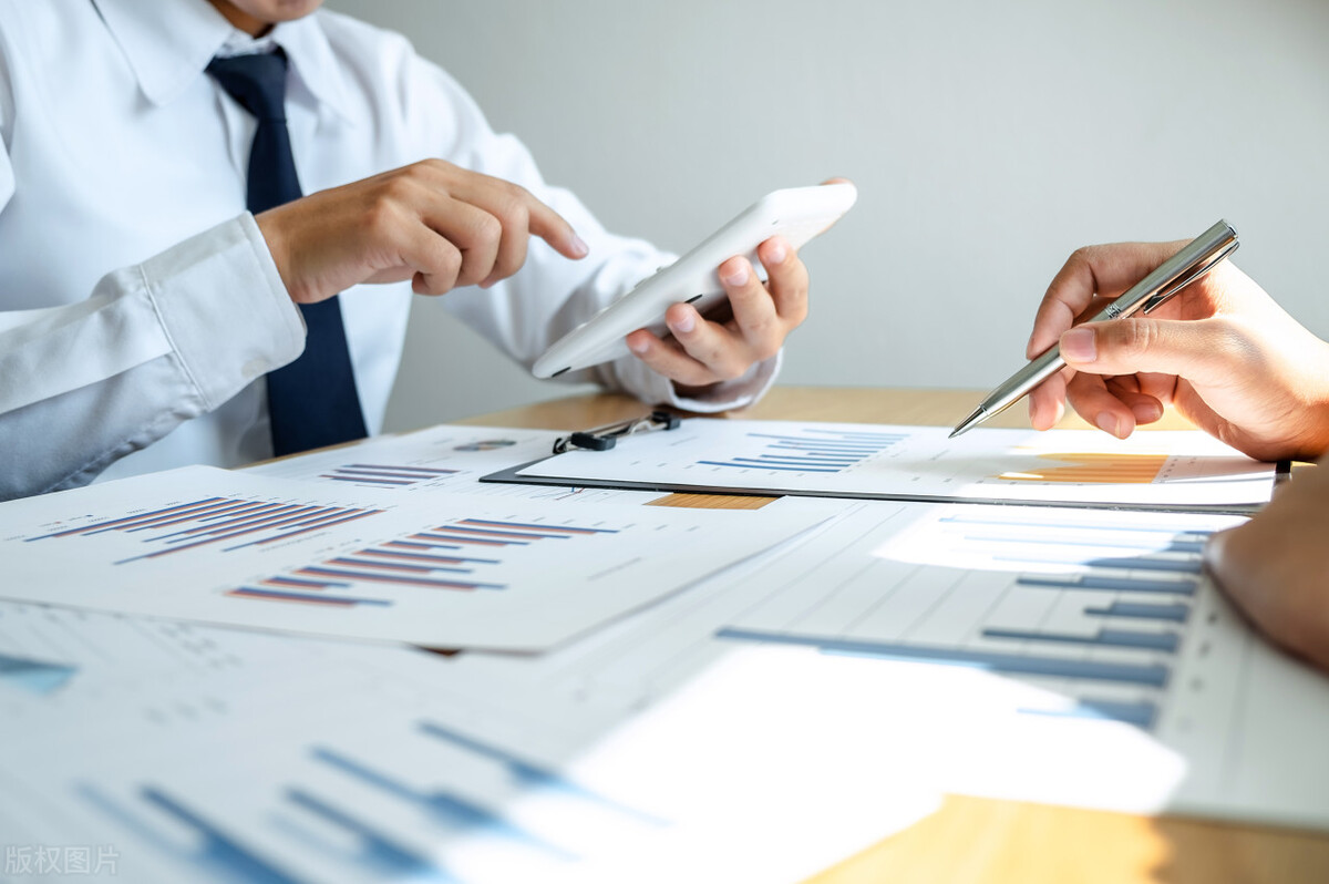 老板怎么防止财务挪用公款,老板如何规避法律风险常识