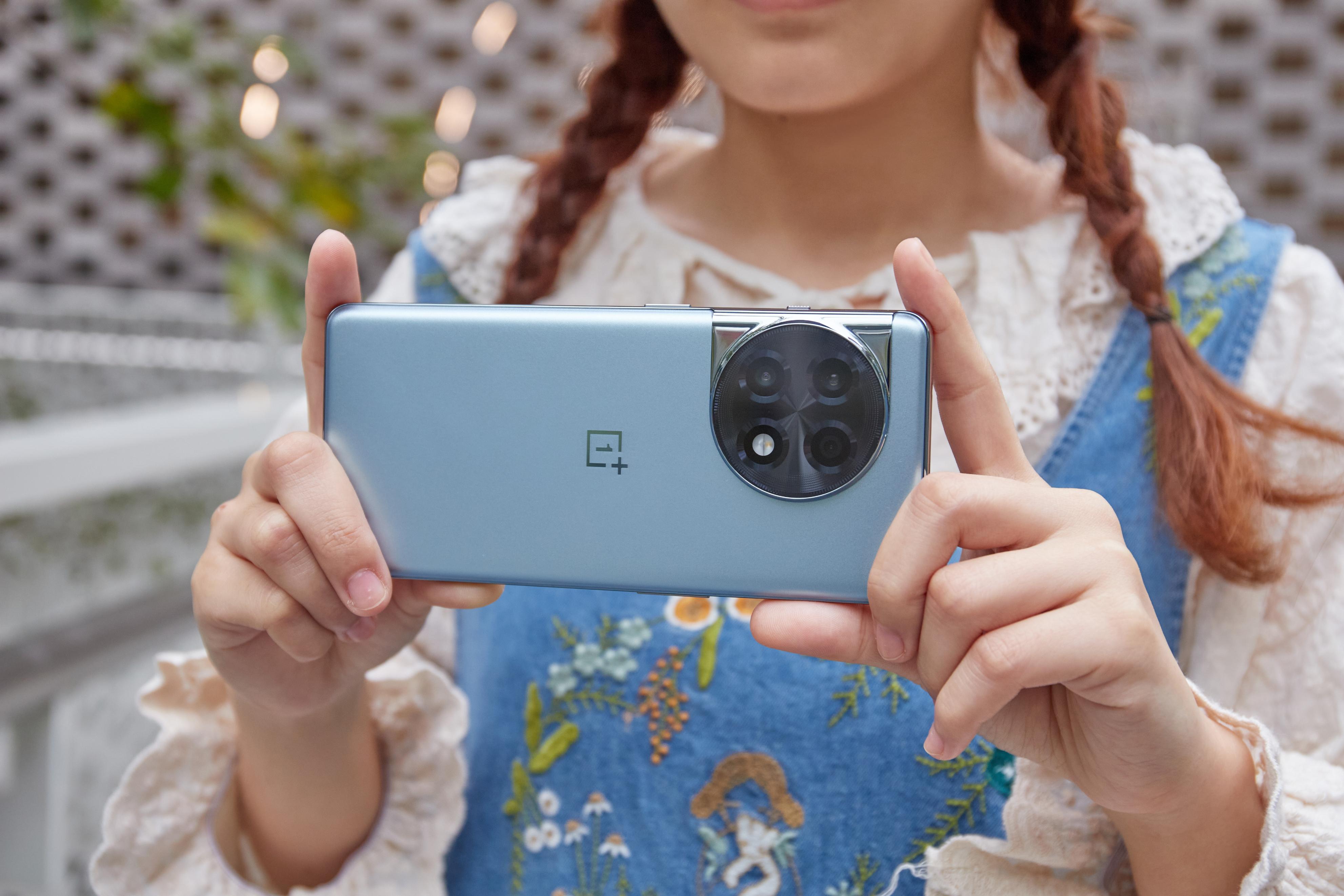 华为和苹果最近上市的手机,苹果和华为的手机今年哪个销量好