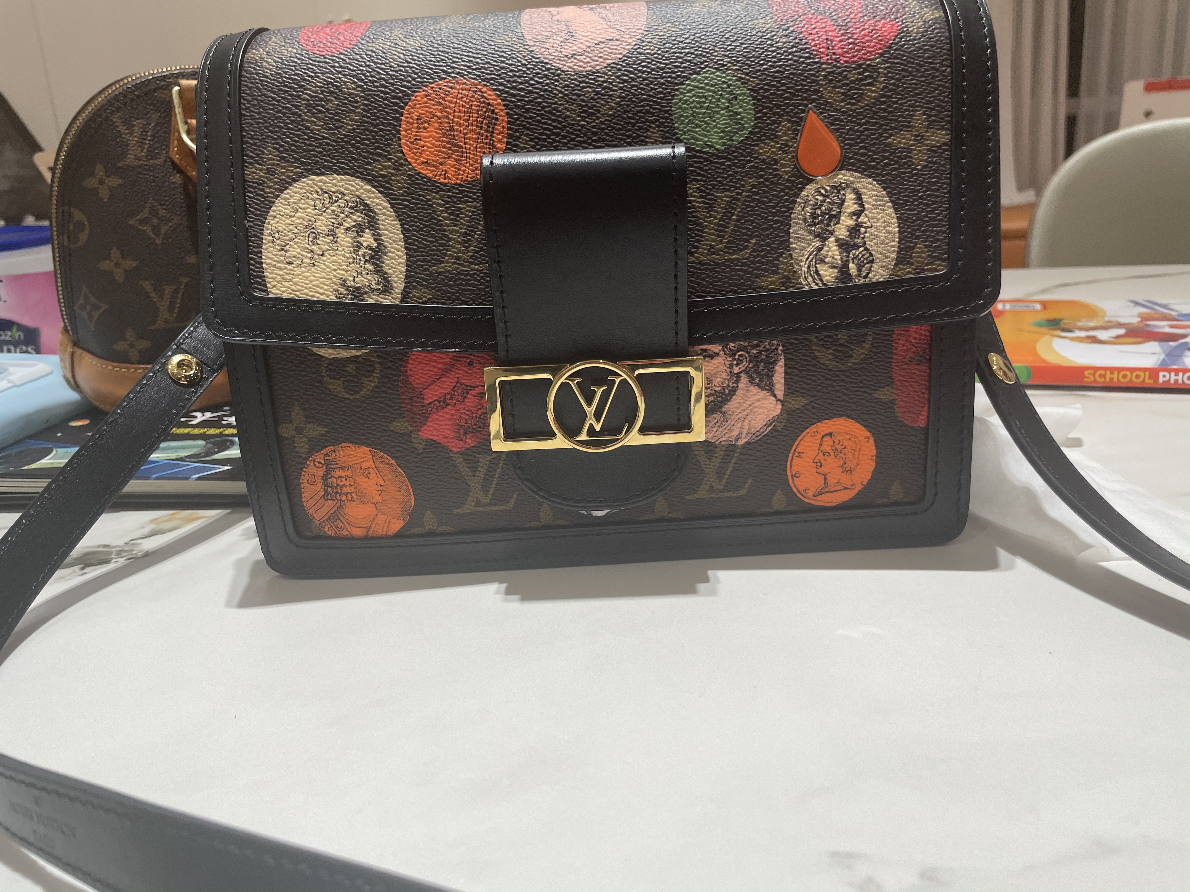 lv全品类涨价,lv一个包包10万赚了9万多