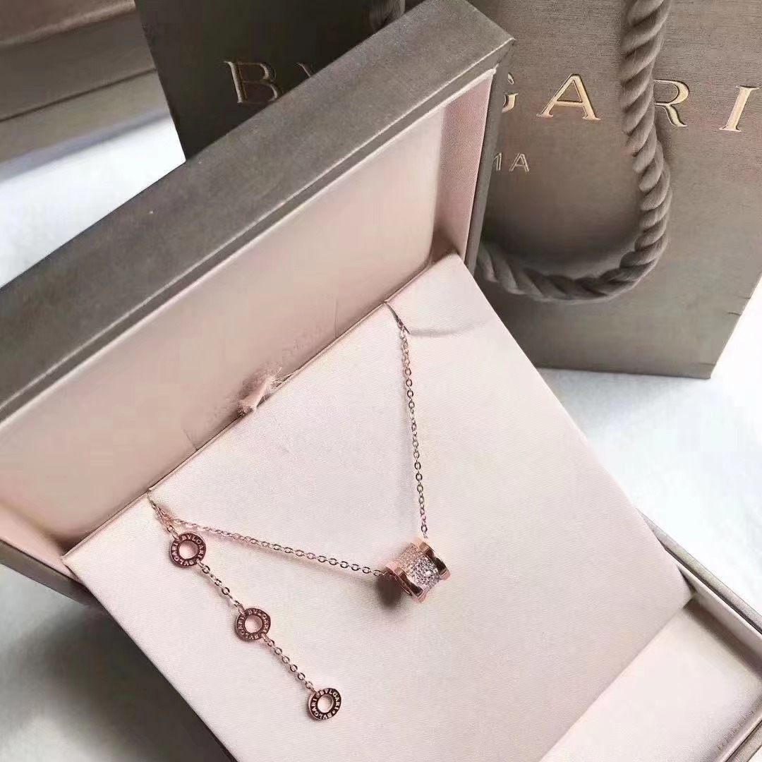 戴便宜的手链对身体有害吗,戴便宜的手链丢人吗