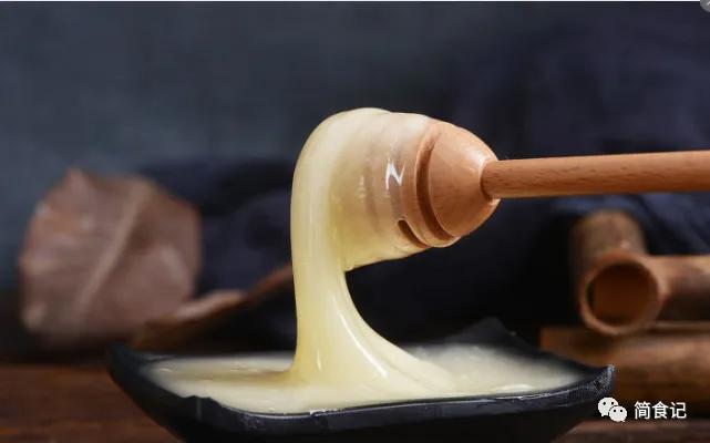 4招教你鉴别蜂蜜真假简单又有效,蜂蜜辨真假