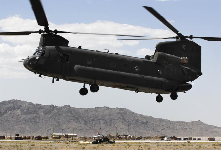 美军支奴干和鱼鹰直升机,美军支努干山地部署直升机