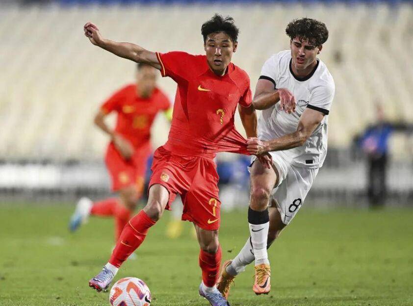 国足不敌新西兰1:2,热身赛国足1-2新西兰数据统计