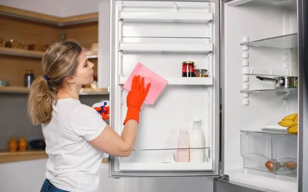 冰箱有异味用什么小妙招,冰箱有异味只需一招解决