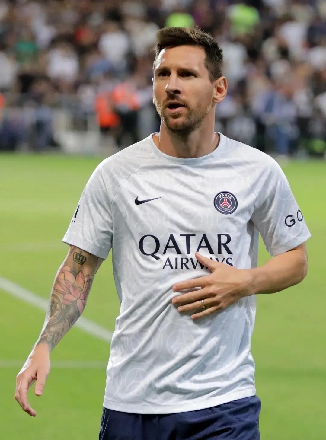 足球之神梅西竟然这么容易被激怒,梅西足球技巧