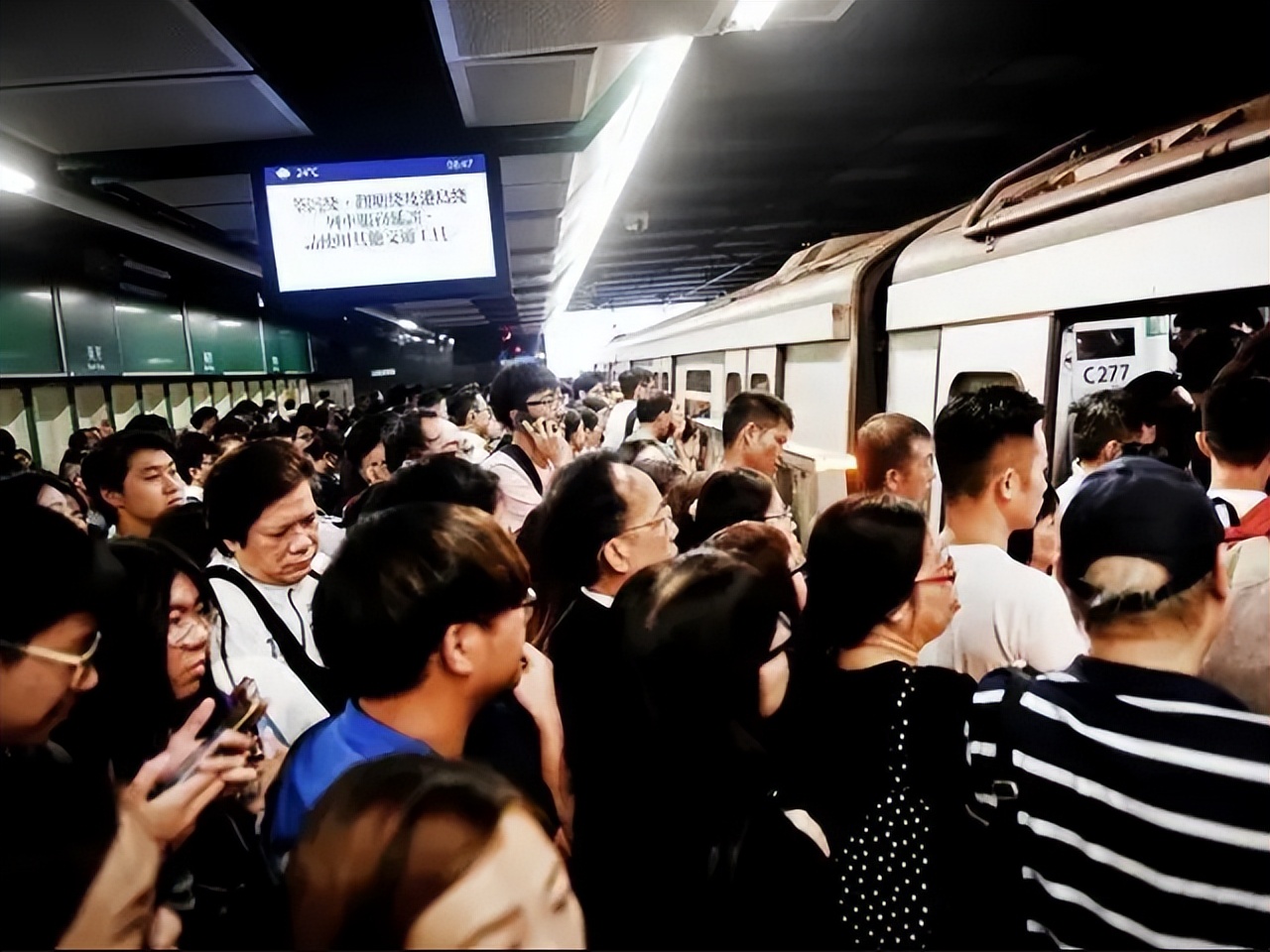 中国为什么要设置地铁安检呢,为什么国内地铁有安检