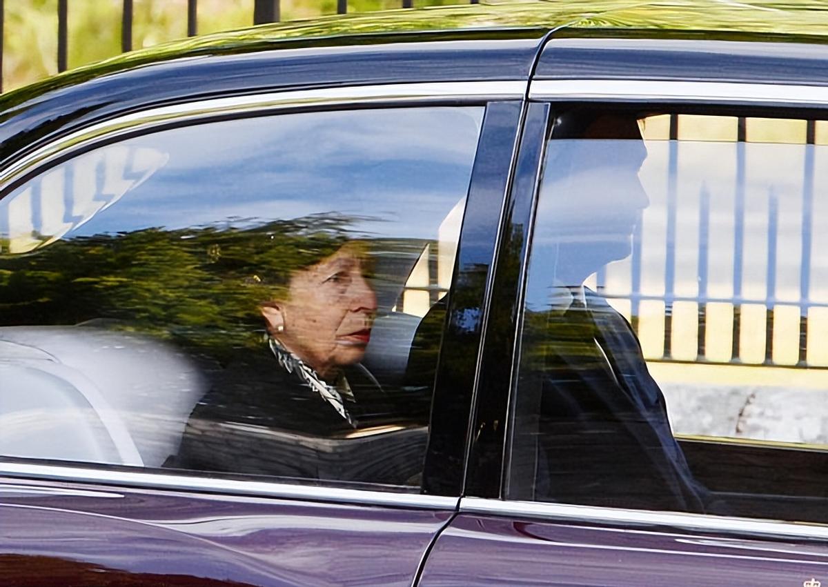 英女王哪一年去世,英女王逝世王室