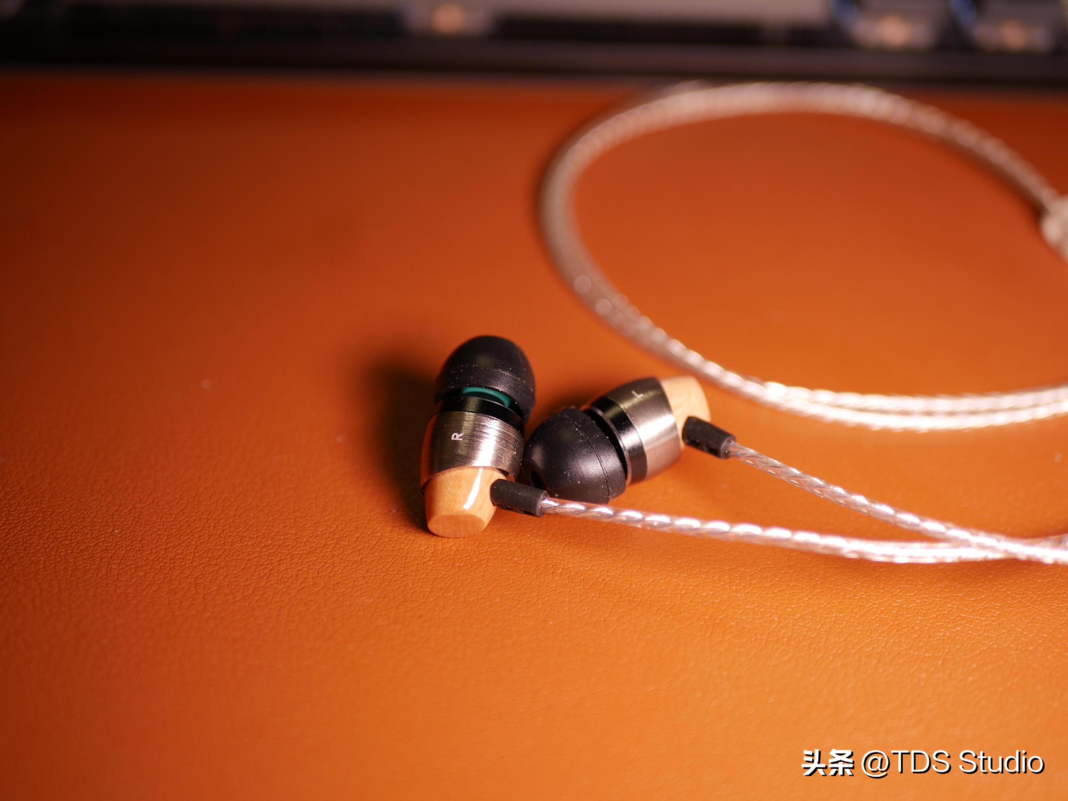 阿思翠AM8002022版入耳耳机体验-TDS出品