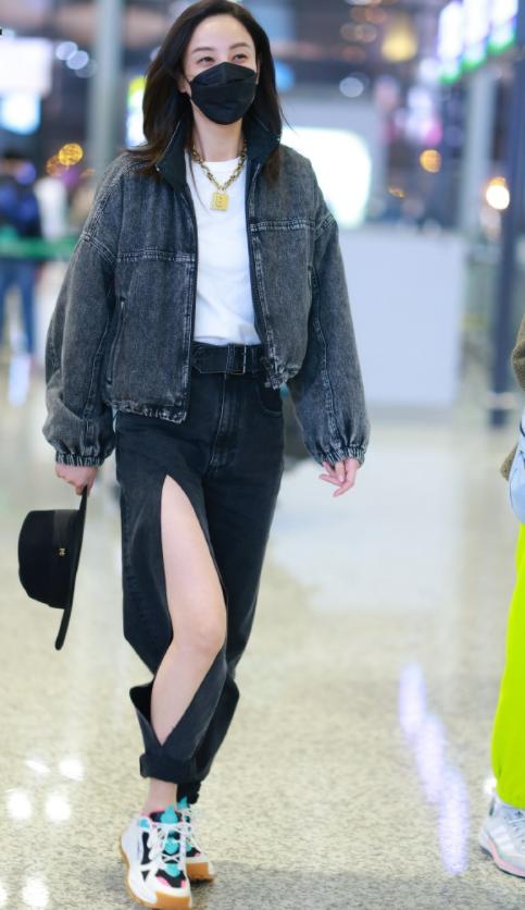 郑希怡穿衣风格有哪些类型,郑希怡的穿衣搭配