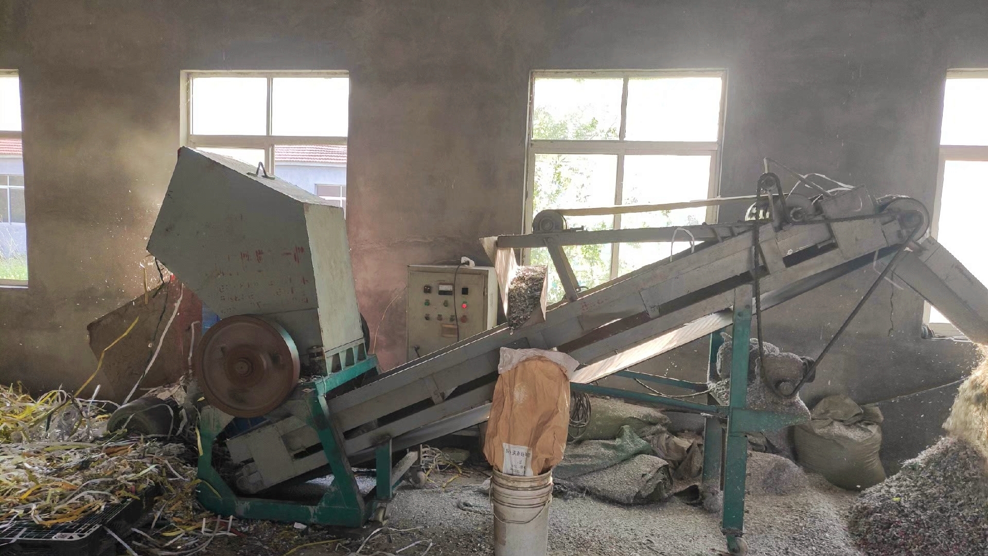 做废塑料生意该怎样赚钱,干废塑料加工一年能赚多少钱