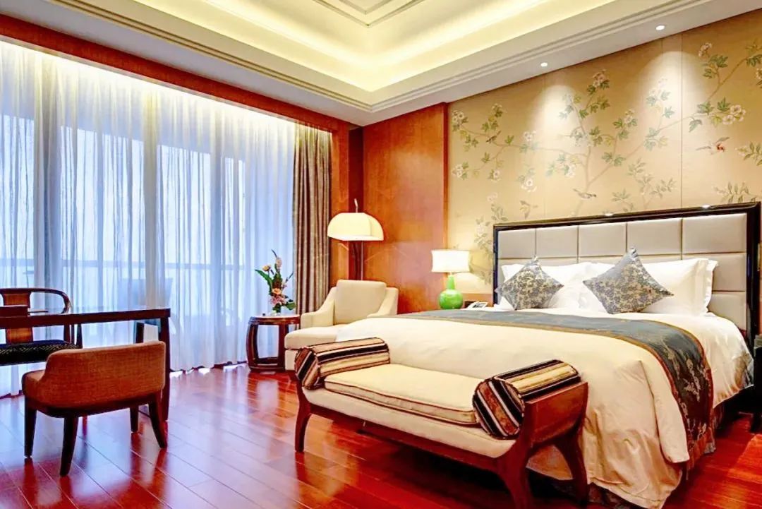 苏州好还是三亚好,苏州氛围