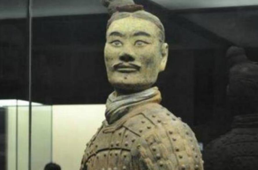 兵马俑中最诡异的一张脸还是活的,兵马俑中最诡异的一张脸在哪里