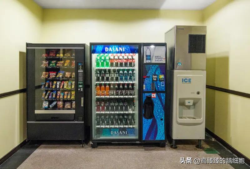 高校里的奇葩暴利生意,日抛型袜子无人售袜机