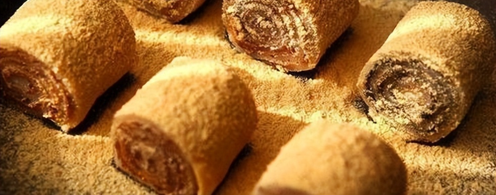 萨丁尼亚王国的小吃如何在当地社区中扮演着文化身份和认同的角色