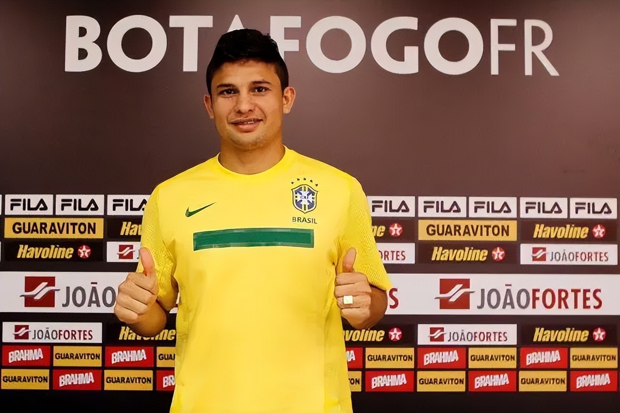 艾克森亚冠表现,艾克森登顶中超历史射手王