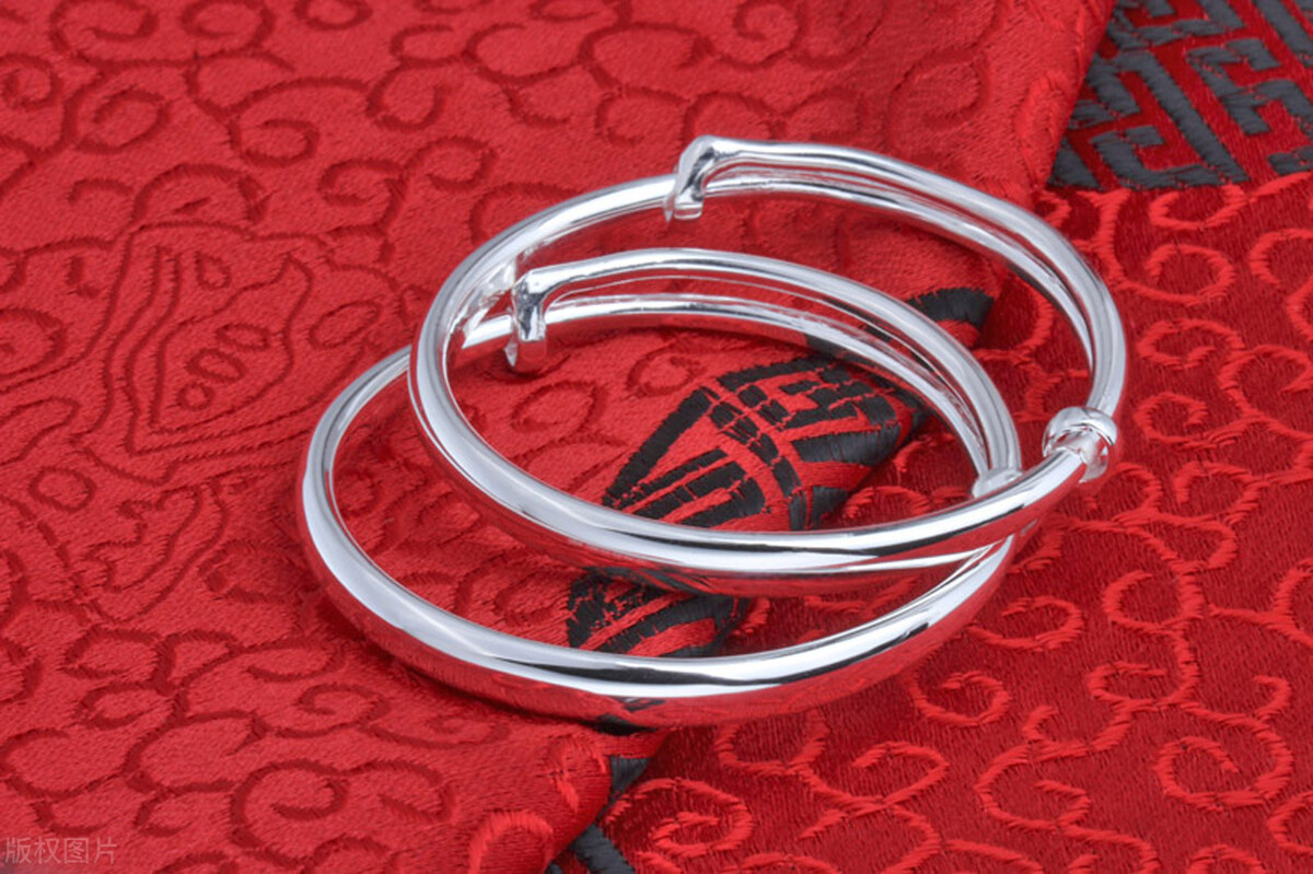 银饰长期戴对身体有害吗,银饰戴久了有什么危害