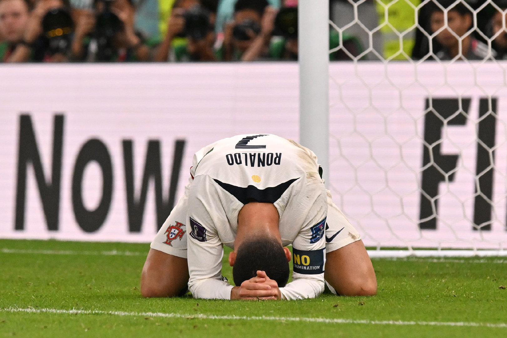 葡萄牙主帅不让c罗首发的原因,葡萄牙内讧后续