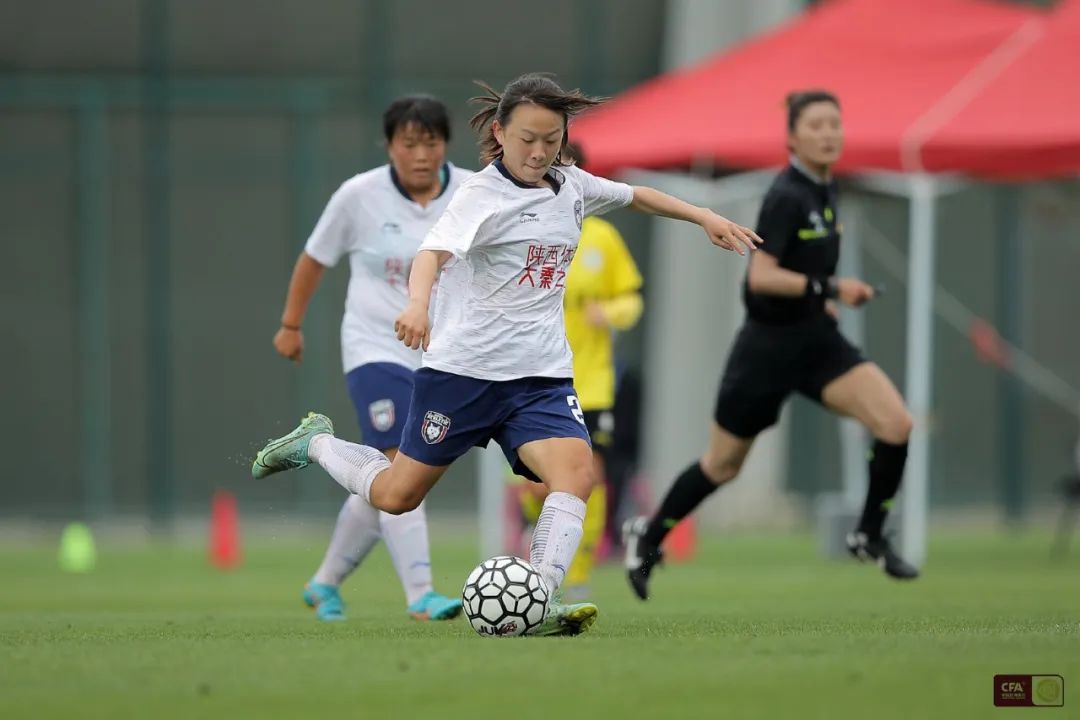 邹梦瑶入选陕西成年女足,女足新星邹梦瑶