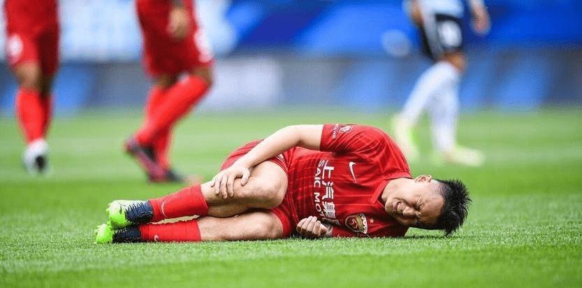 盘点中超足球几大惨案,中超赛场球迷再现不和谐一幕