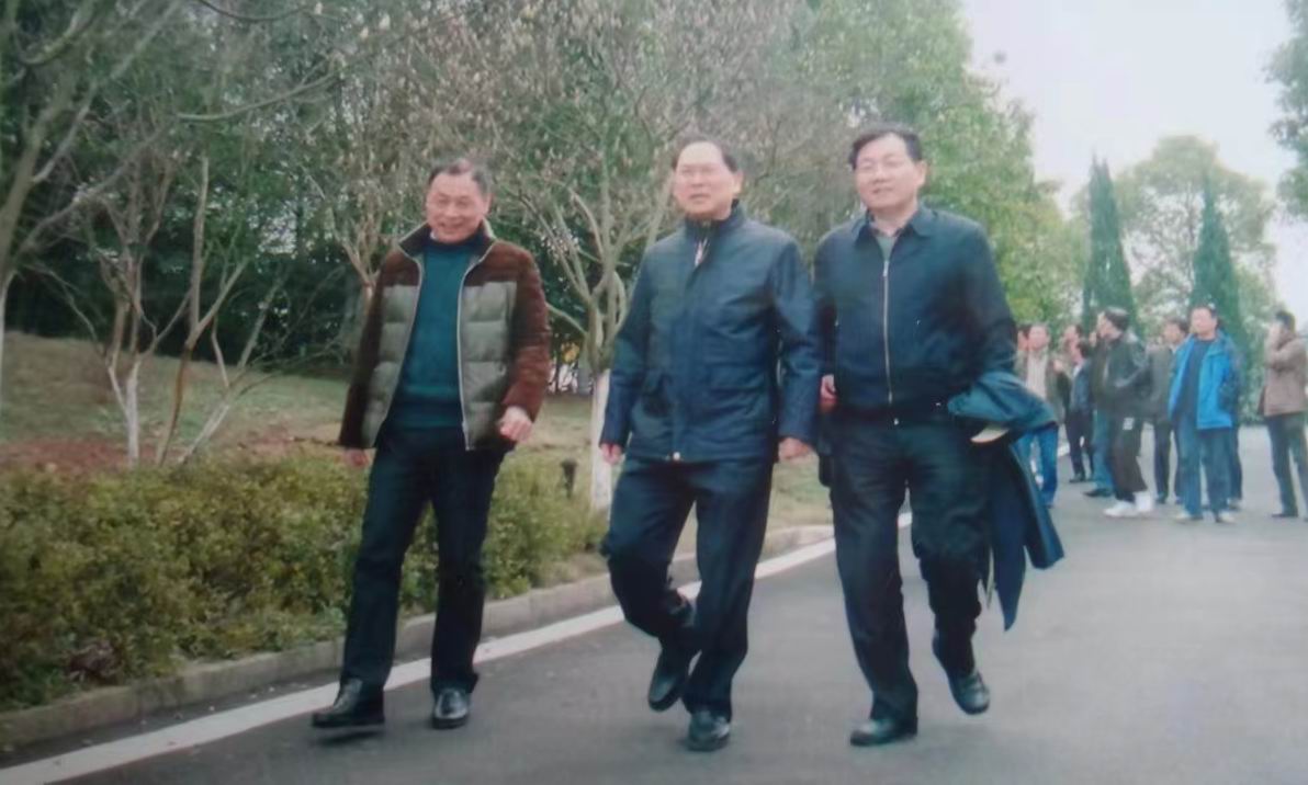 椋庨洦浜虹敓鍑犲崄杞藉畬鏁寸増,椋庨洦浜虹敓瀛欑珛鑷ｅ洖蹇嗗綍