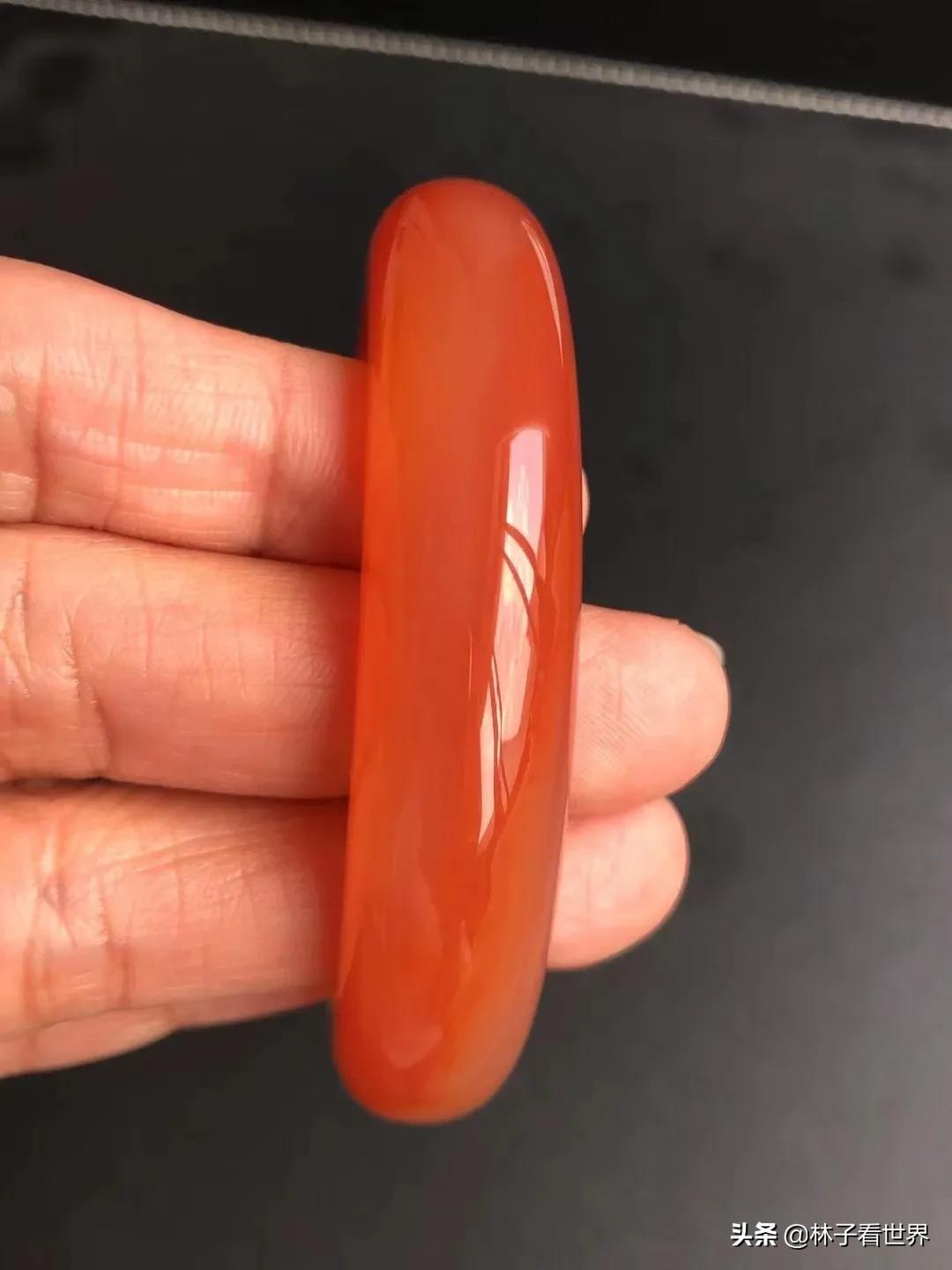 极品黄龙玉手镯图片欣赏,黄龙玉高颜值圆条手镯